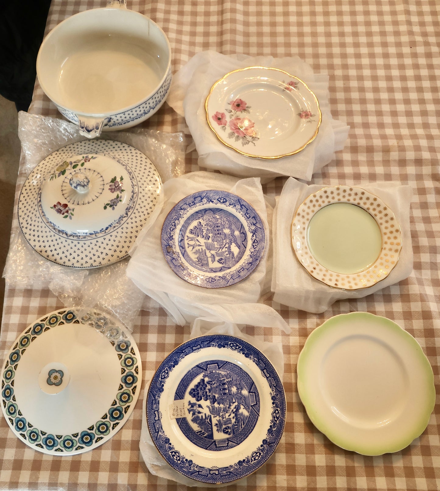 Various Vintage plates Including Royal Grafton (box 10)