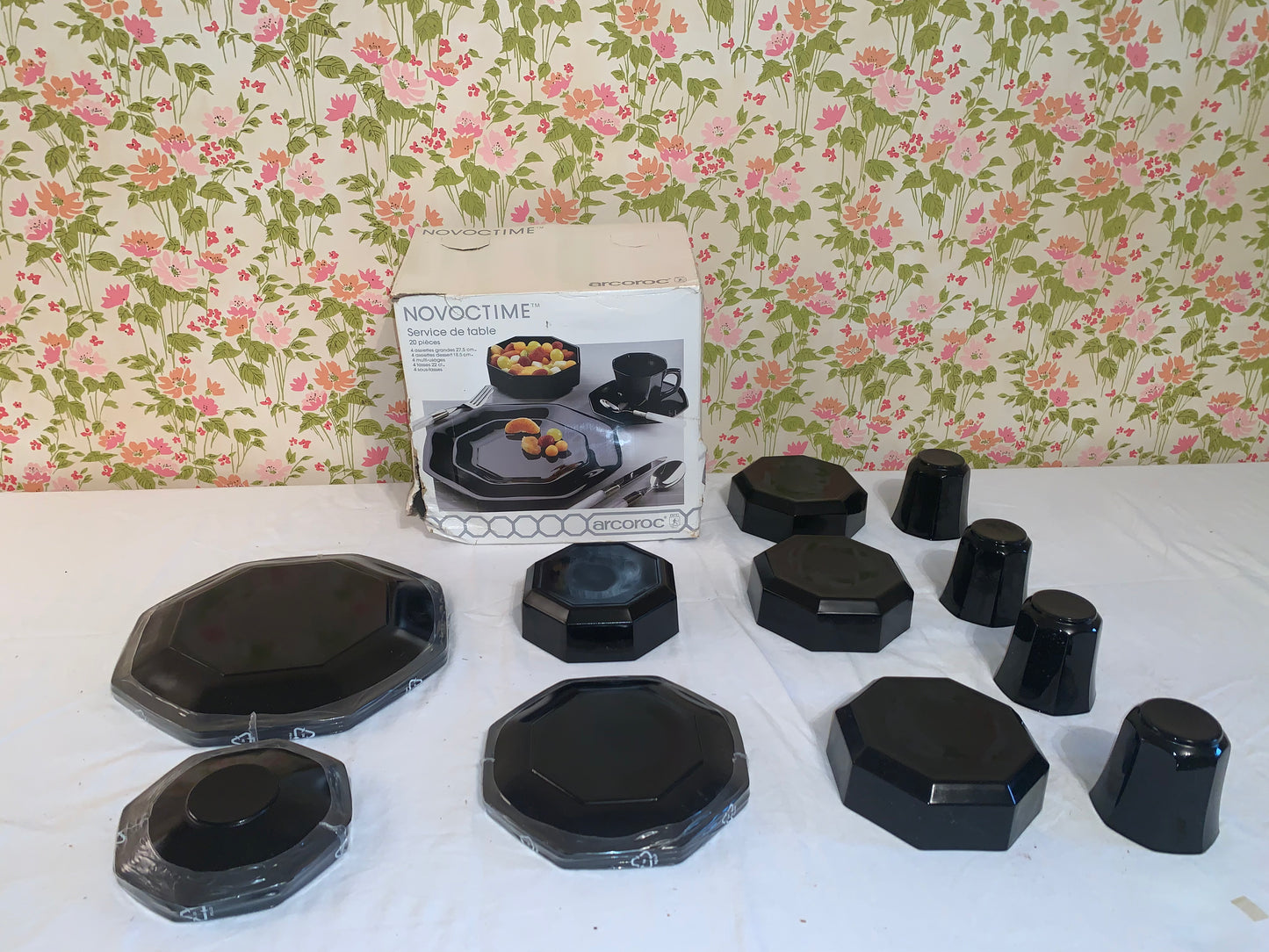 Novoctime 20 Piece dish set