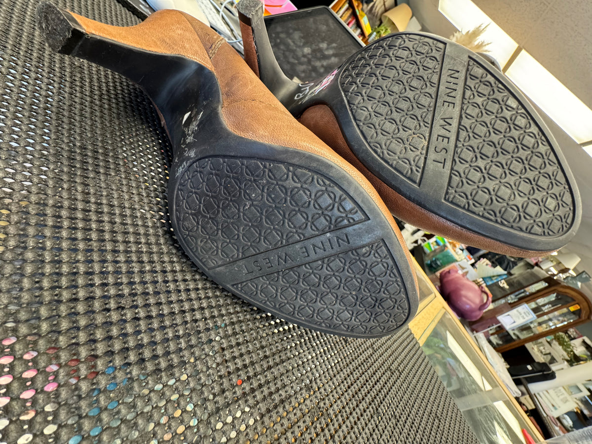 Nine West Two Tone - Size 7.5