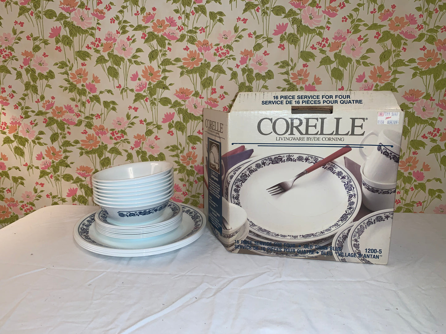 Cornelle Livingware set of dishes