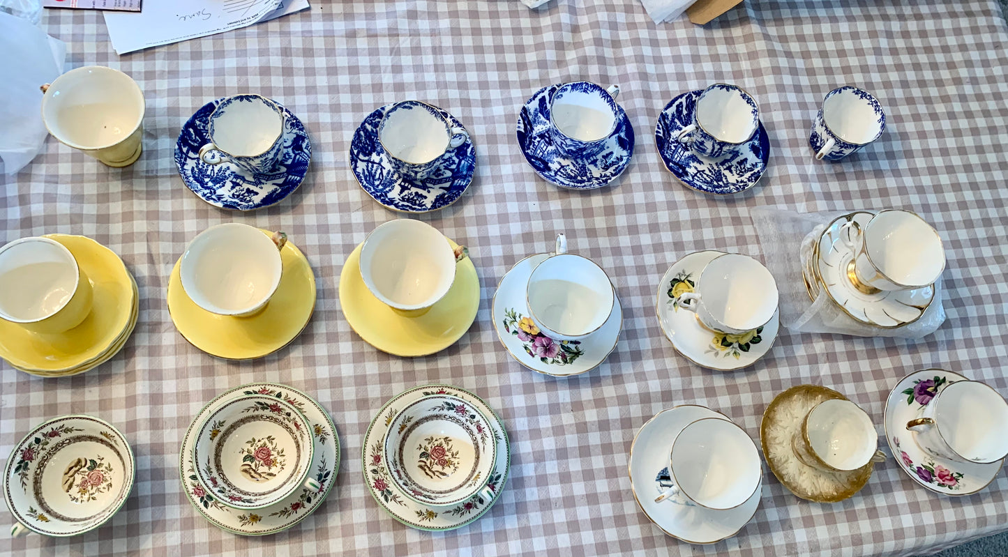 Various cup & saucer sets Royal Winton; Crown; Worcester (box 17)