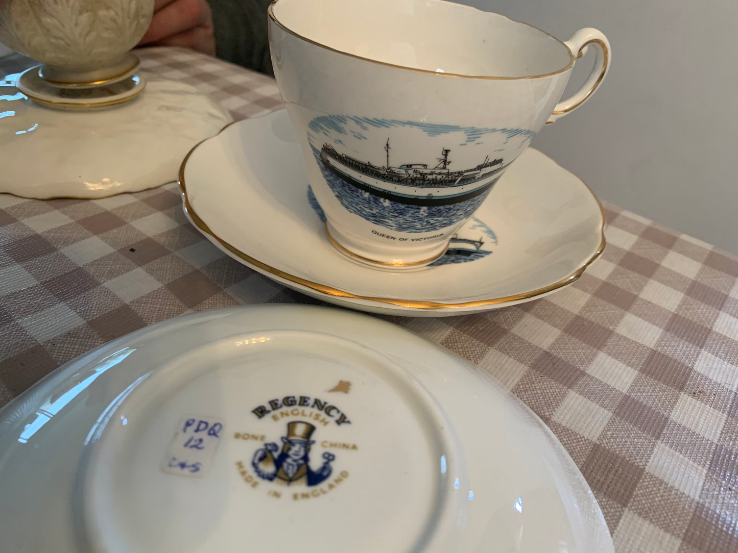 Various cup & saucer sets Royal Winton; Crown; Worcester (box 17)