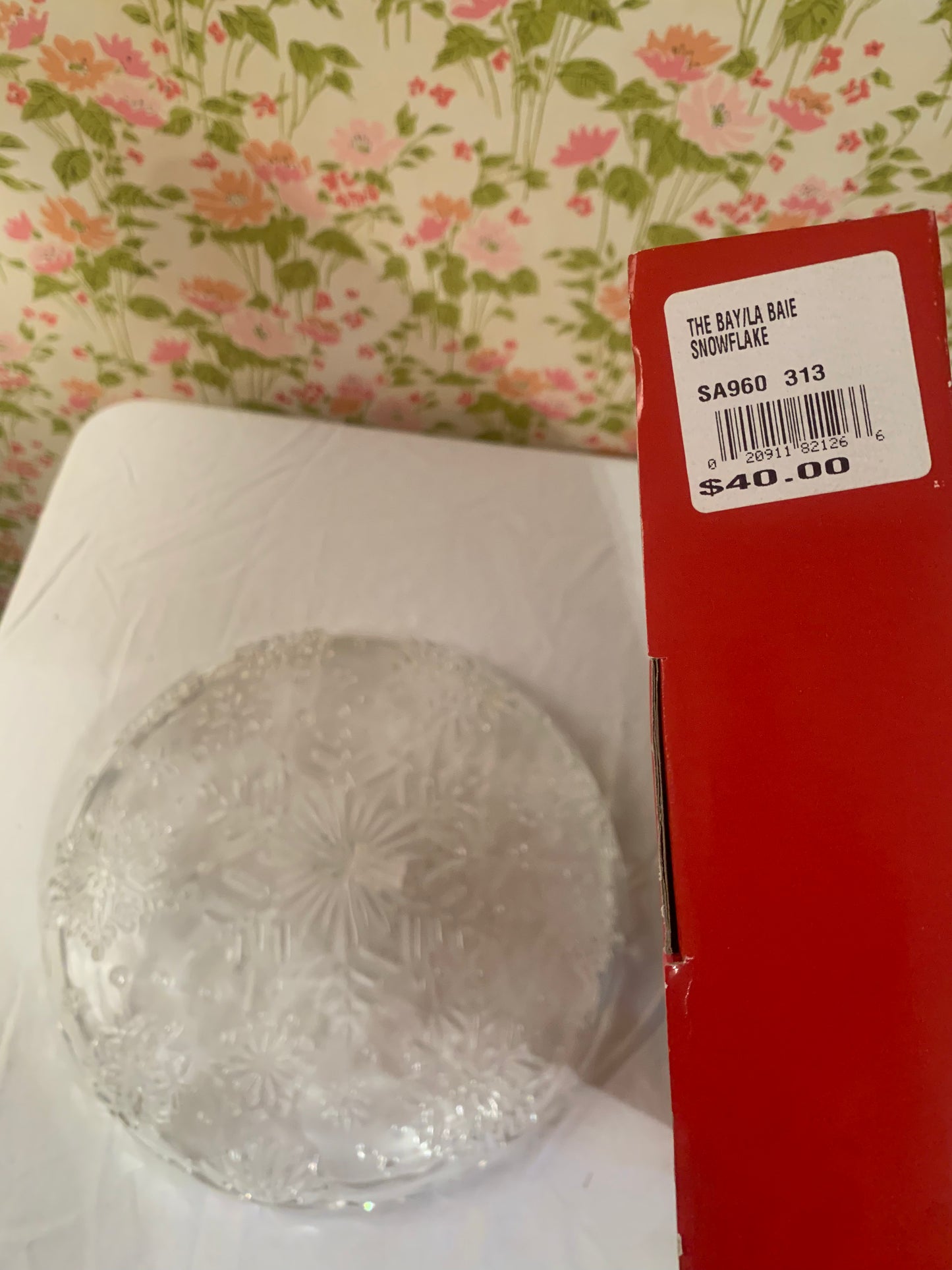 Mikasa Snowflake frost serving dish