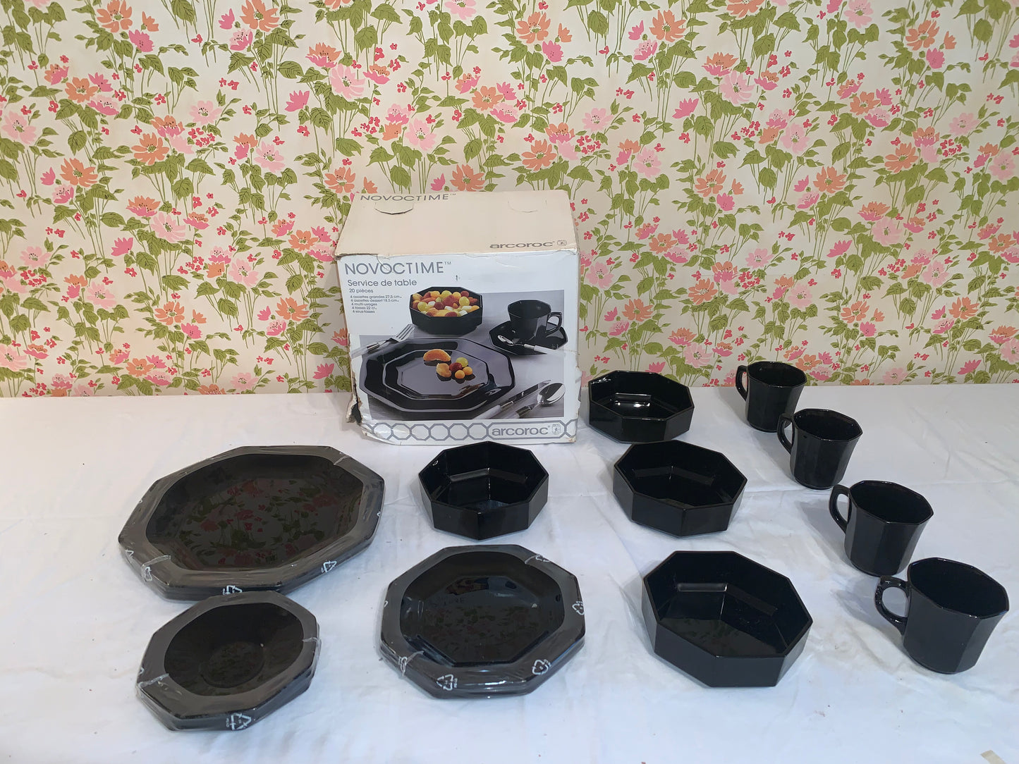 Novoctime  20 Piece dish set