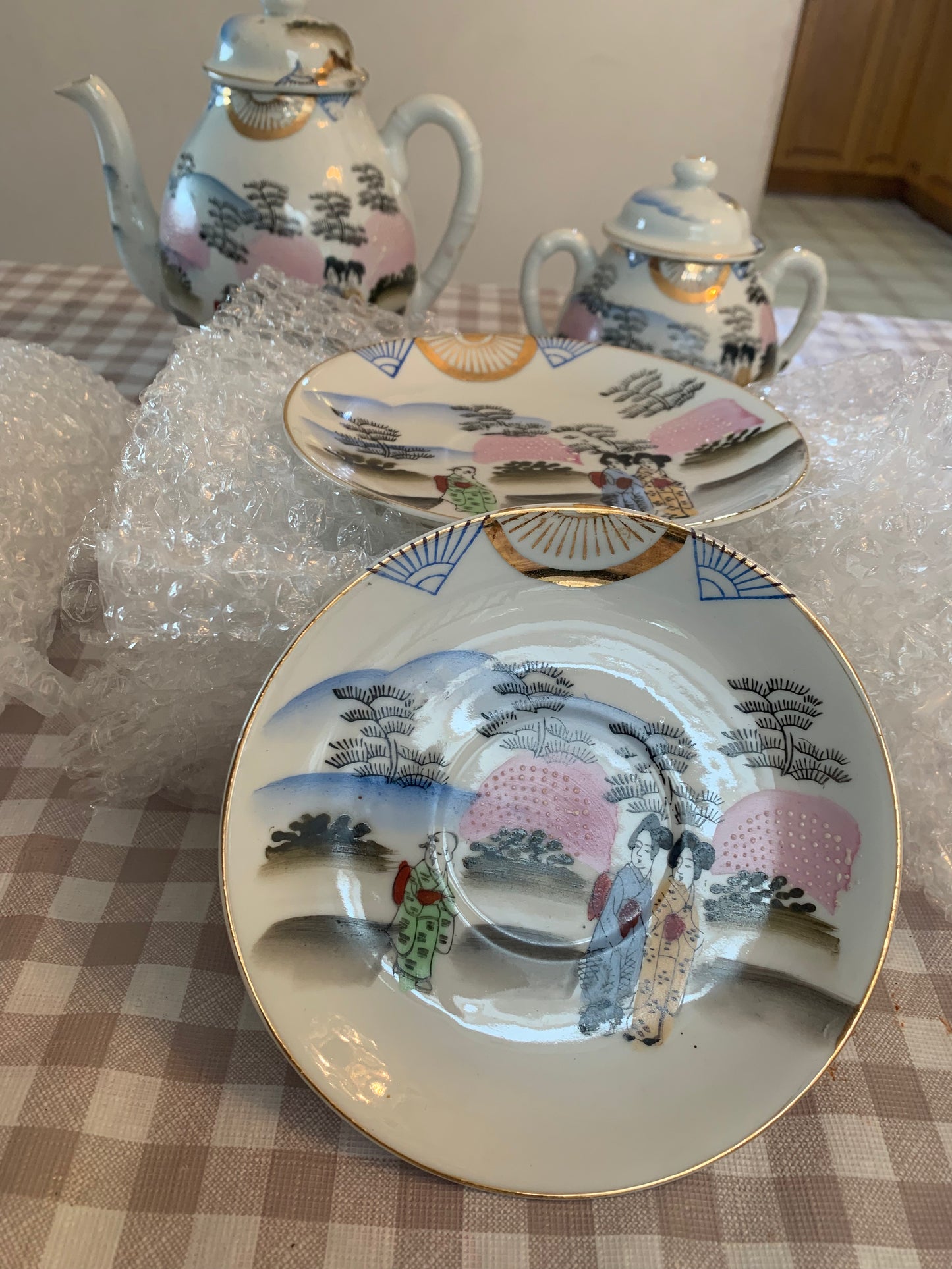 Stunning Japanese Partial Tea set (box 14)