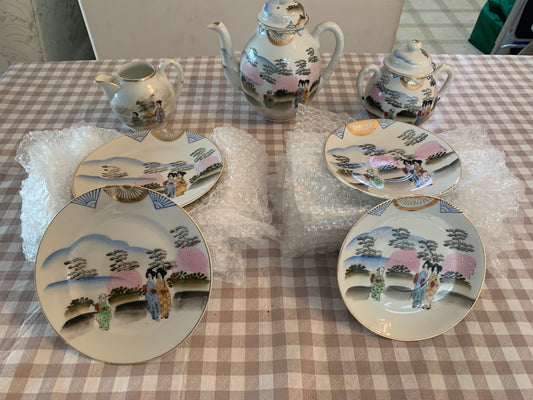 Stunning Japanese Partial Tea set (box 14)