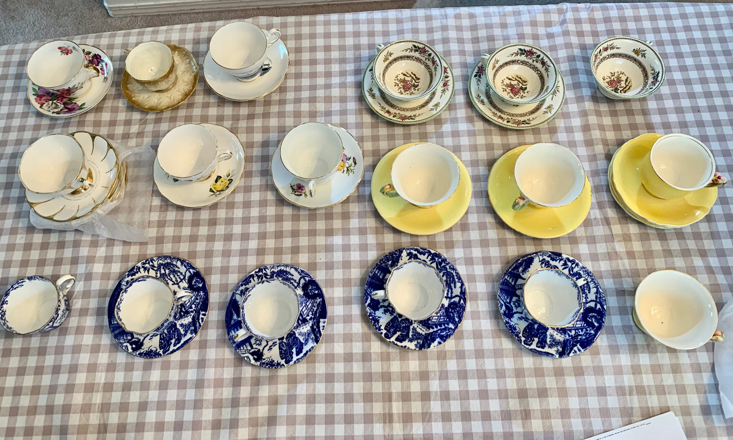 Various cup & saucer sets Royal Winton; Crown; Worcester (box 17)