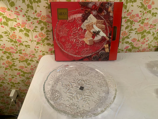 Mikasa Snowflake frost serving dish