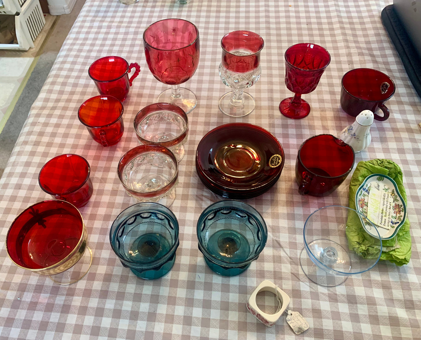 Various crystal and Glassware including Royal Ruby brand (box 4)