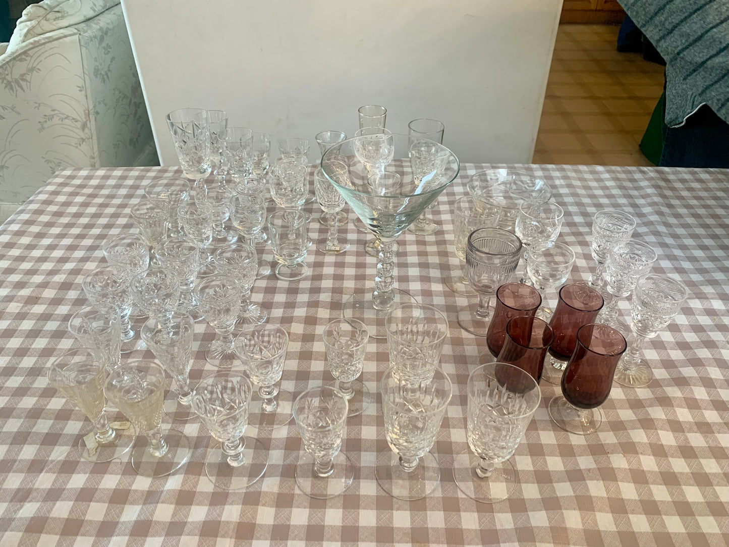 Variety of brand named and generic crystal glassware (box 2)
