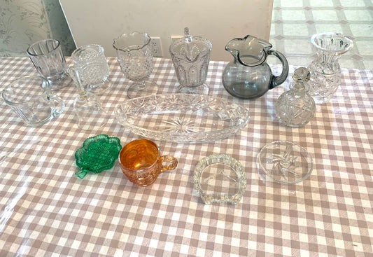 Various crystal and glass items (box 11)
