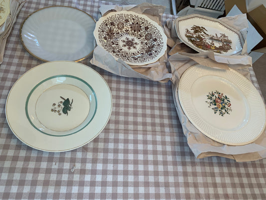 Various vintage plates (Box 15b)