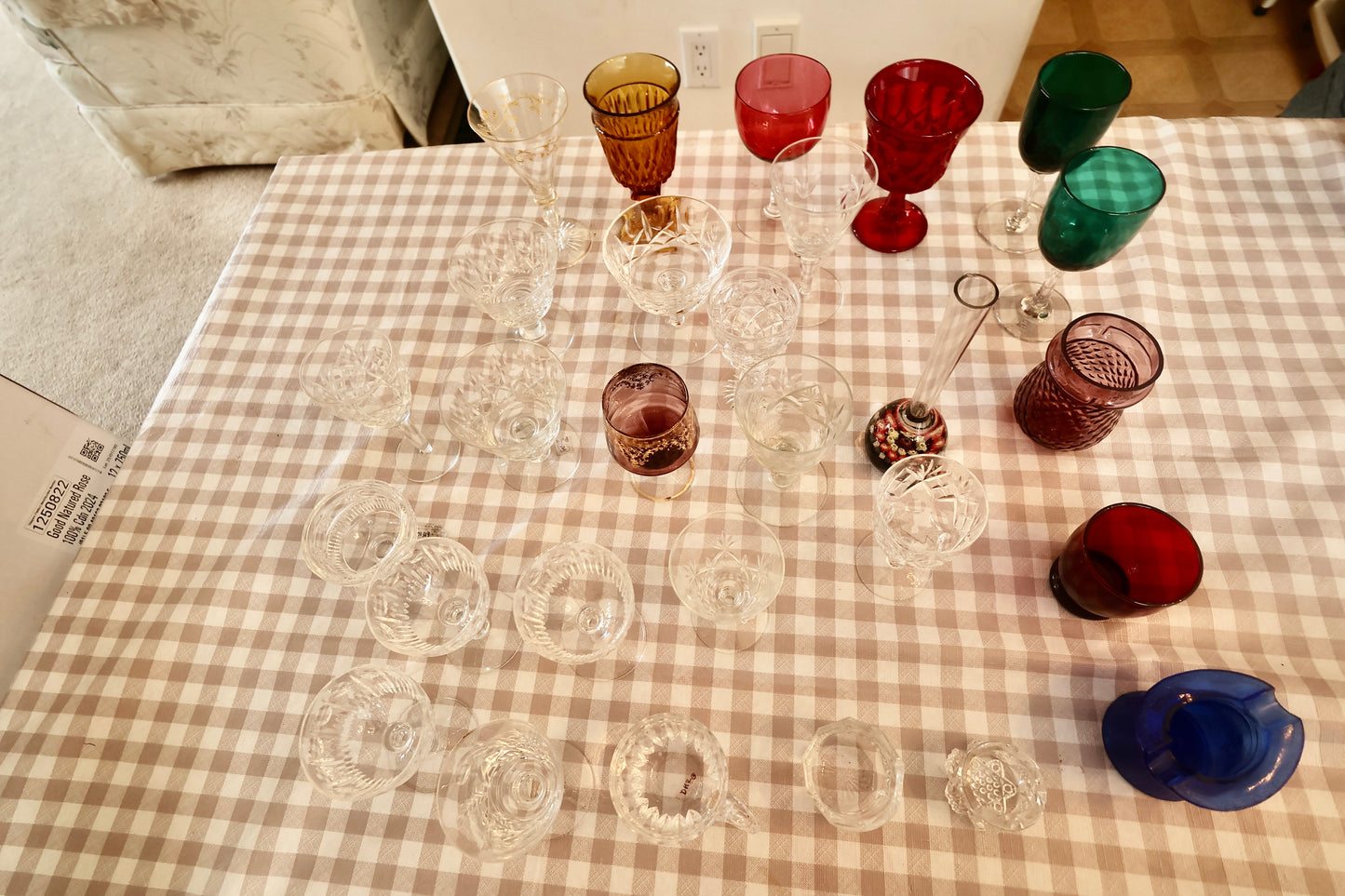 Variety of brand named and generic crystal glassware (box 1)