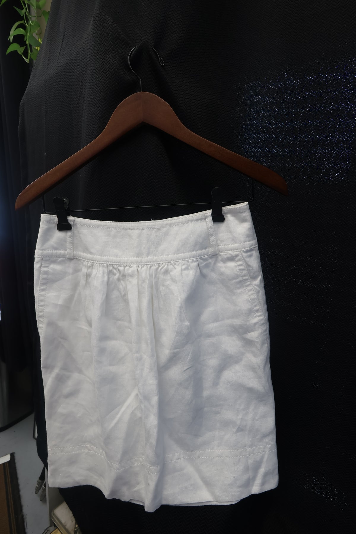 Banana Republic White Skirt