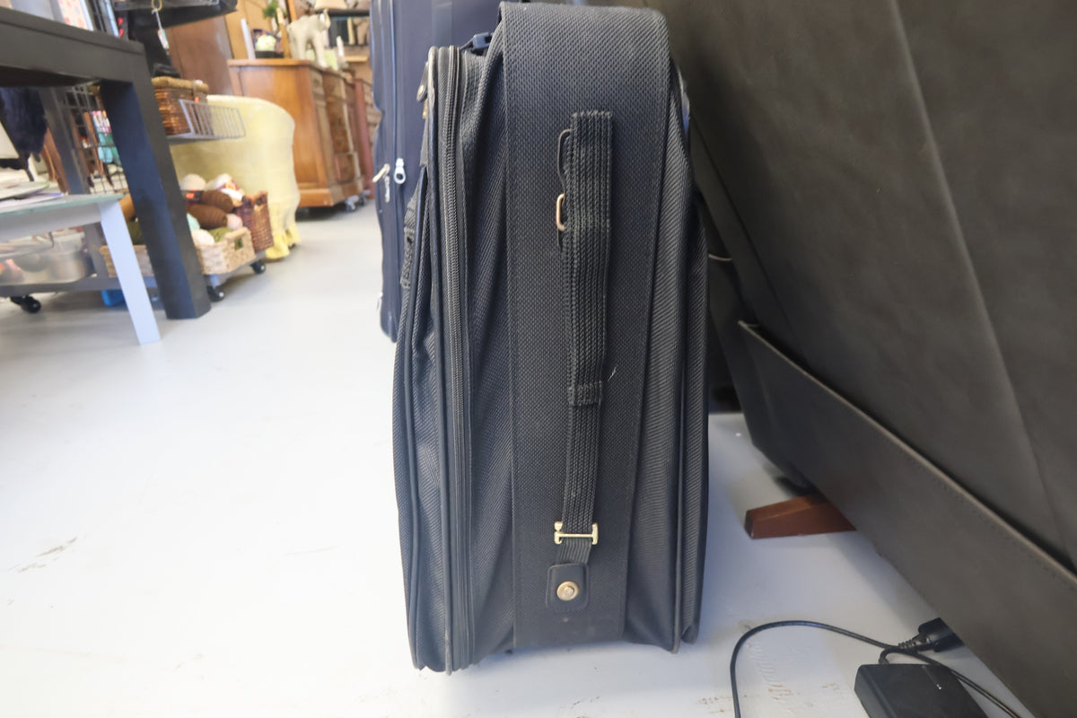 Samsonite Rolling Suitcase