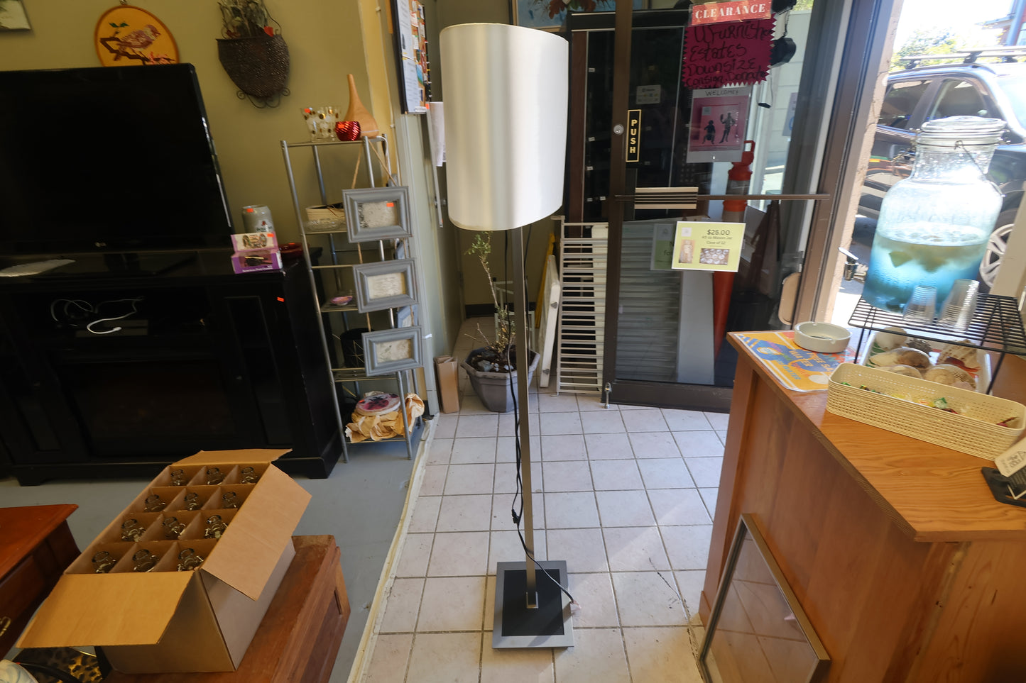 Floor lamp