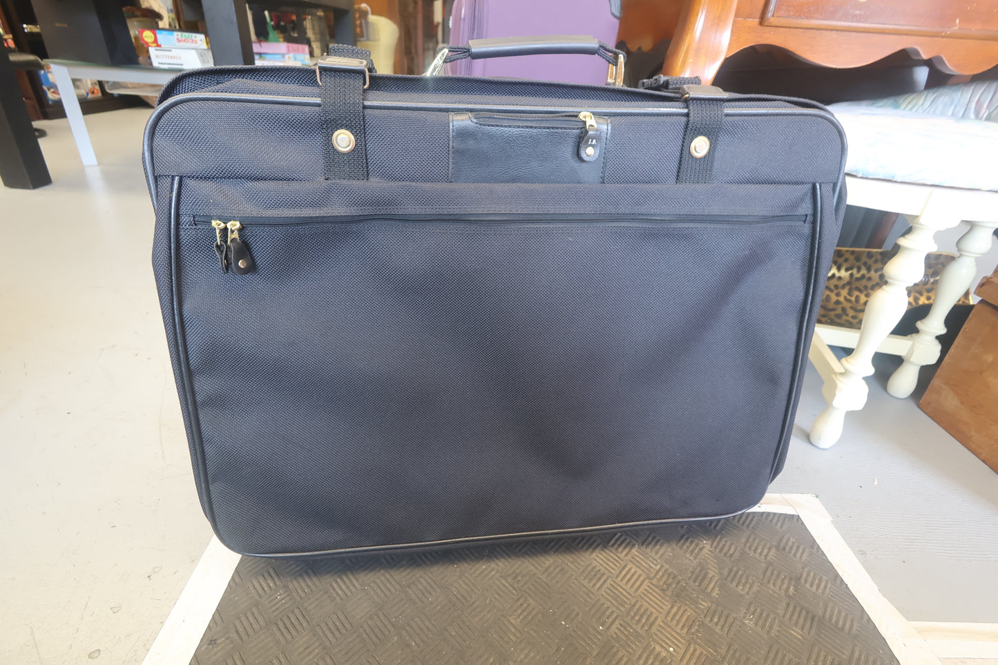 Samsonite Rolling Suitcase (Small)