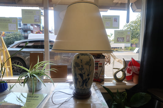 Chinese Porcelain Table Lamp