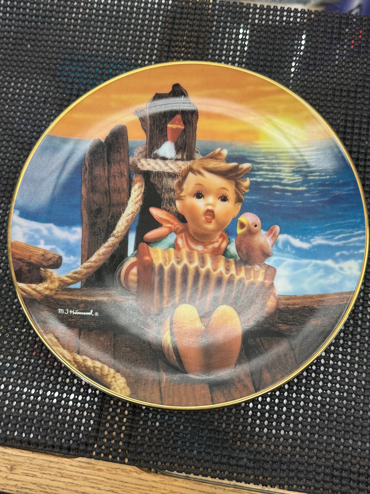 "Let's Sing" - M.J. Hummel Decorative Plate Collection - Gentle Friends