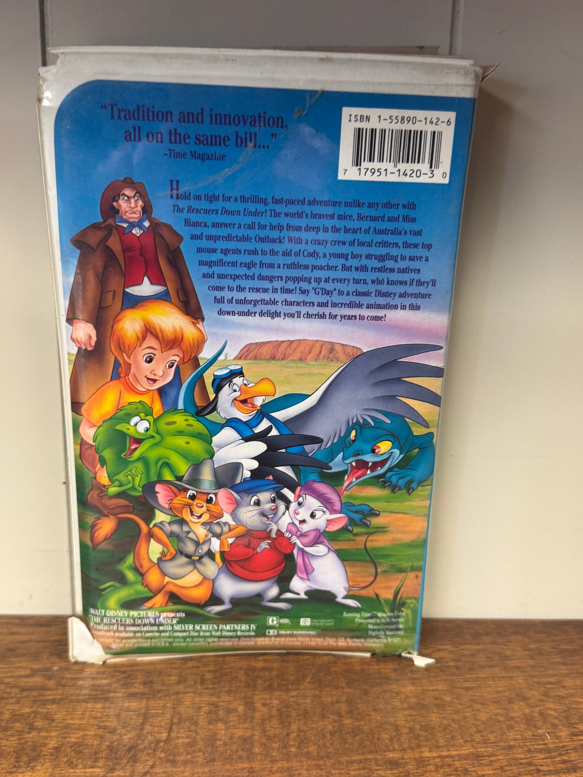 Disney's The Recuers Down Under VHS