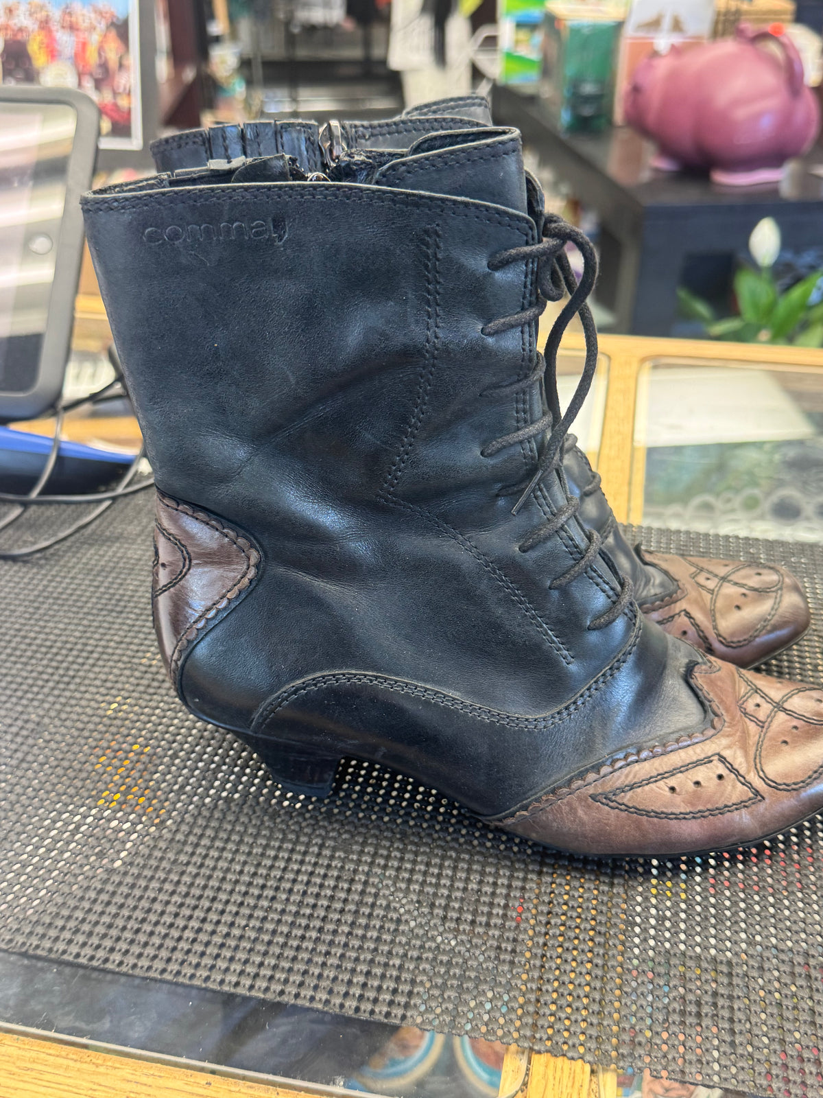 Women's Shoes 38 EU/7.5 US Brown and Black Leather Boot