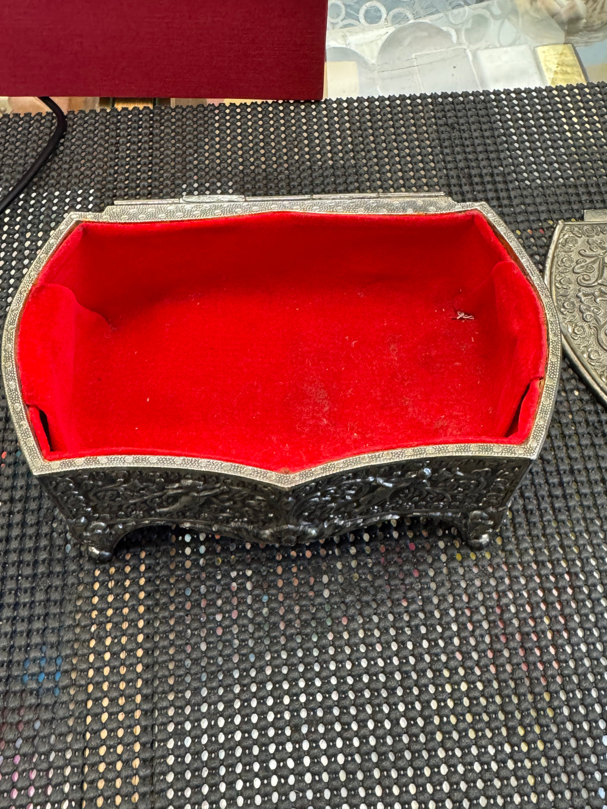 Ornate Vintage-Style Silver Tone Jewelry Box