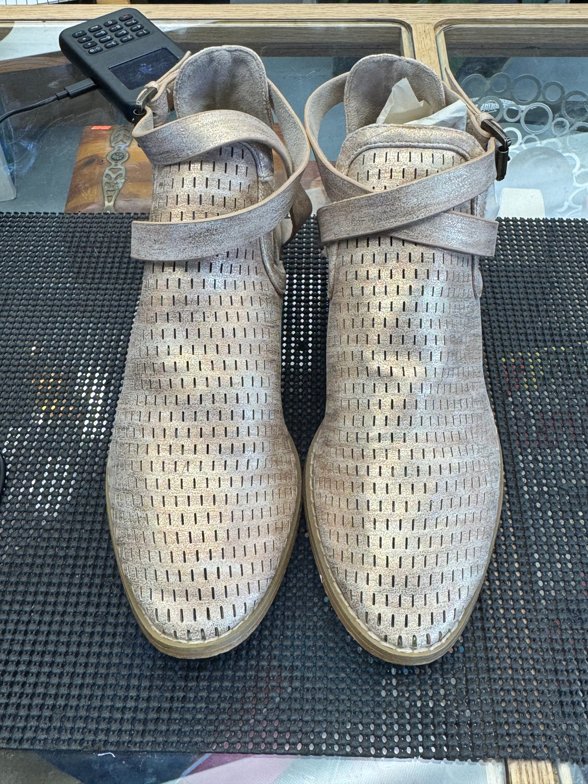 Women's Shoes - 6.5US Vanessa Wu Rose Gold Ankle Boots