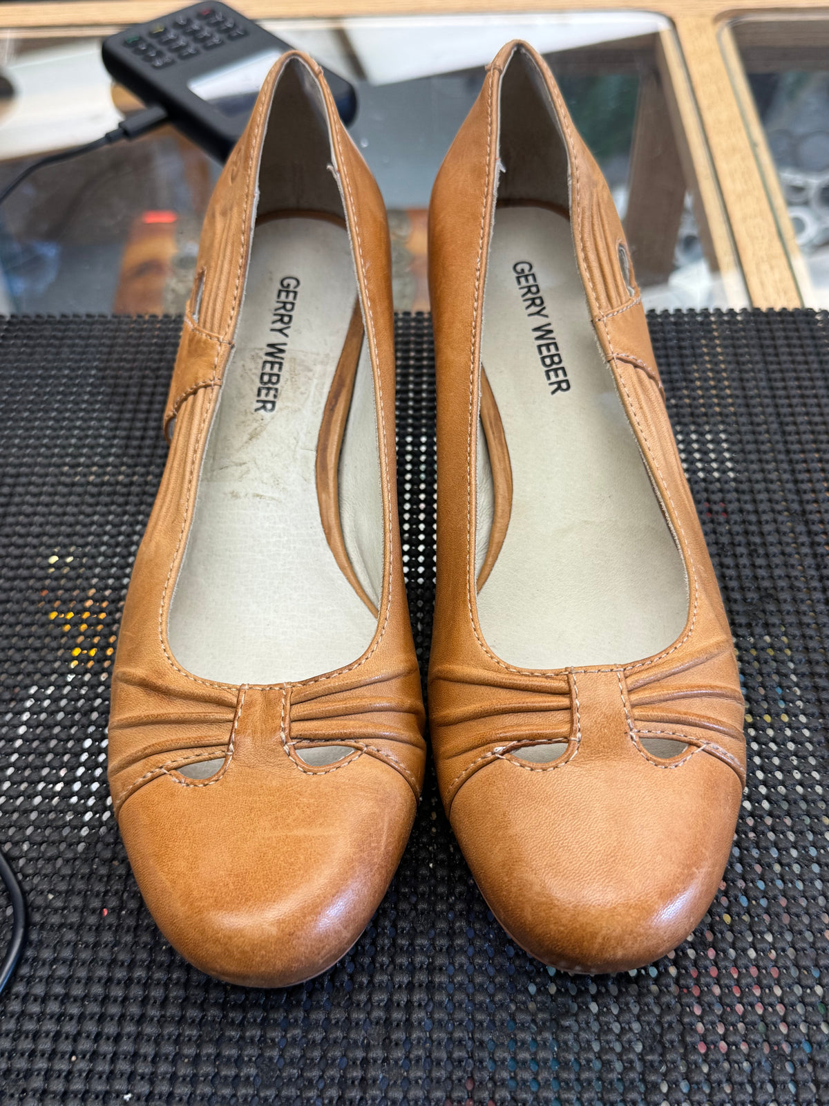 Women's Shoes - 6 US Gerry Webber Cognac Leather Shoes