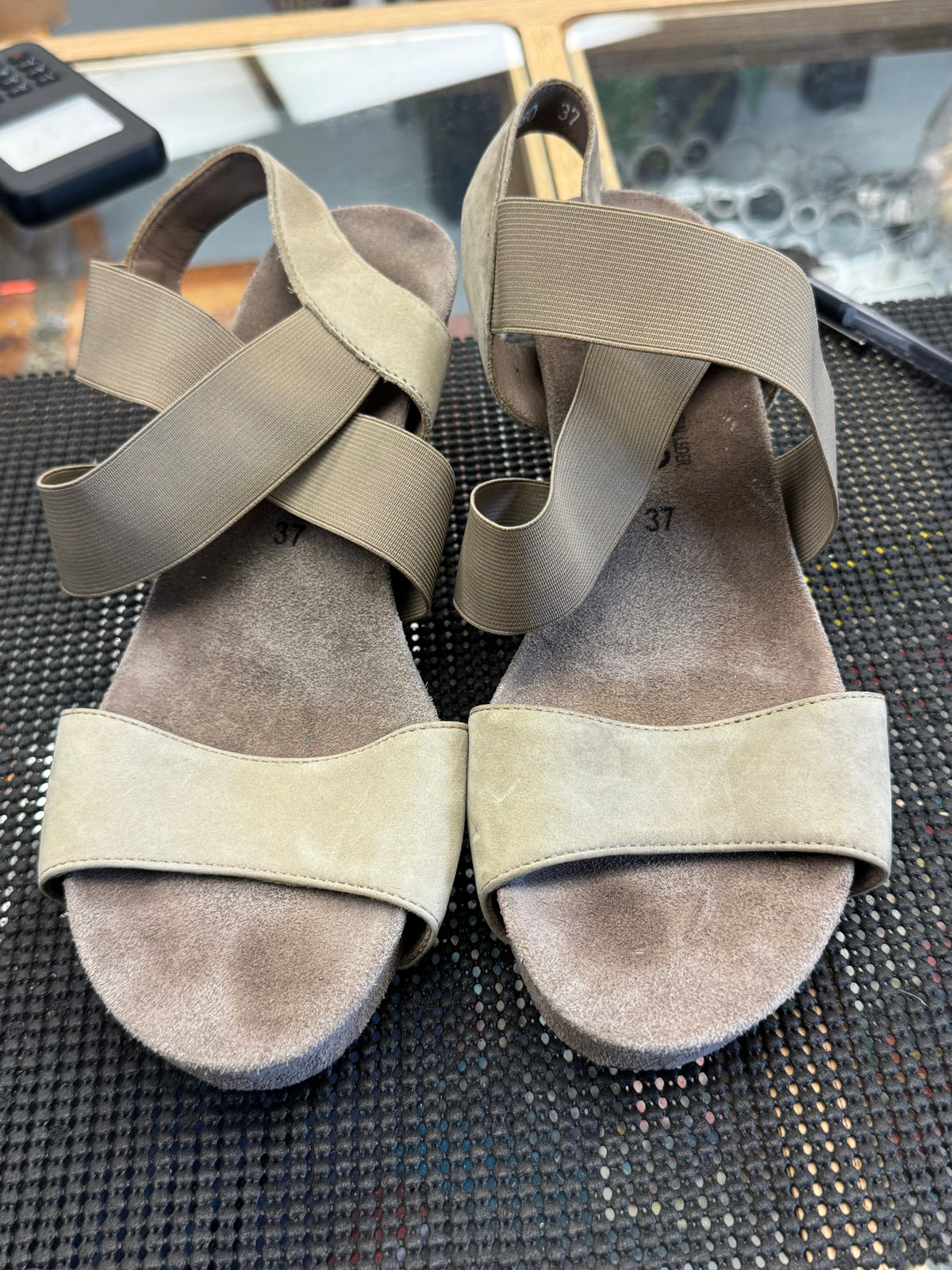 Women's Shoes - 6.5 US Mephisto Barbara Air-Relax Wedge Sandals