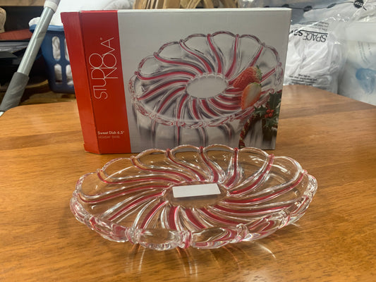 Swirl dish with Pink Accents