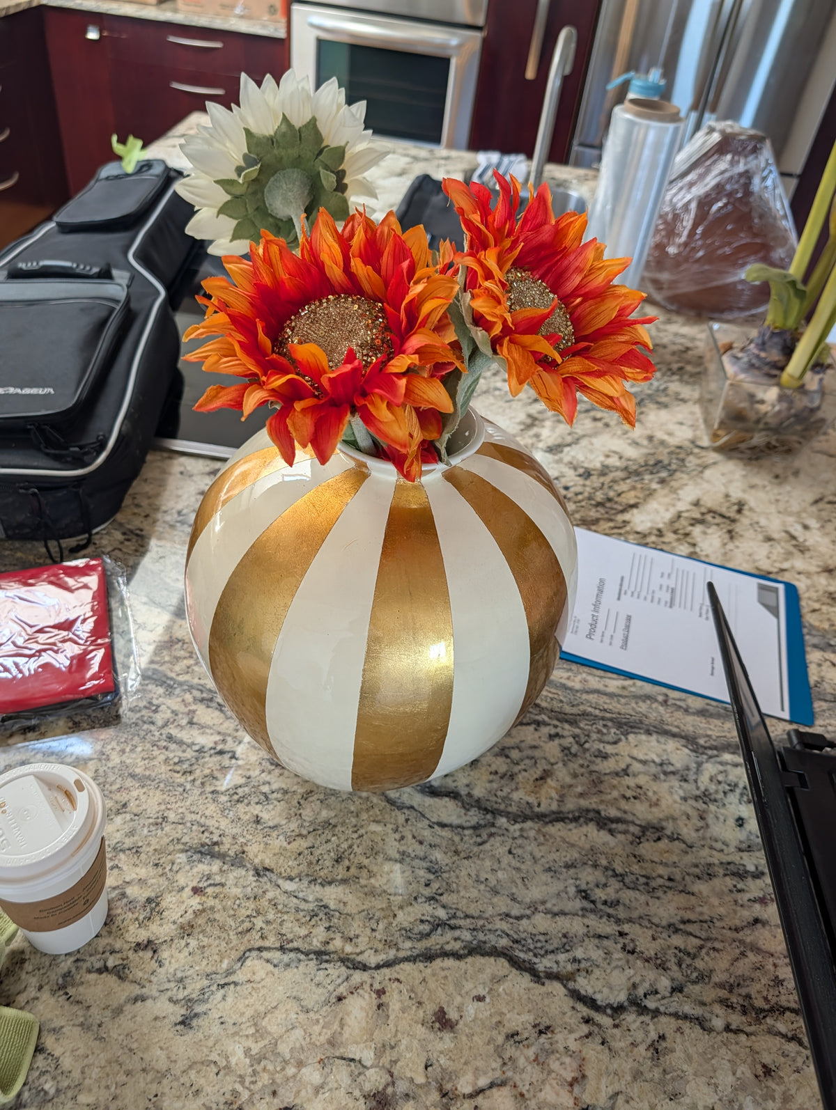 Raya white gold Vase