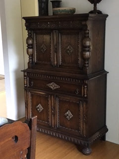 ***REDUCED*** RARE & VERSATILE 11- Piece Solid Oak Jacobean Revival Dining Room set